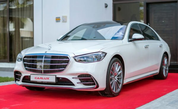 Luxury Car Rental Company Dubai